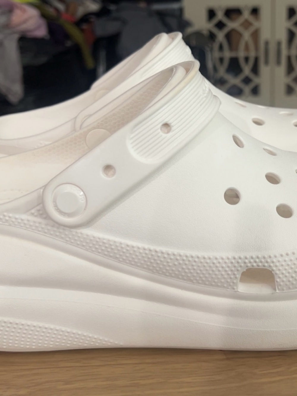 CROCS Classic Vented Clog in White platform
